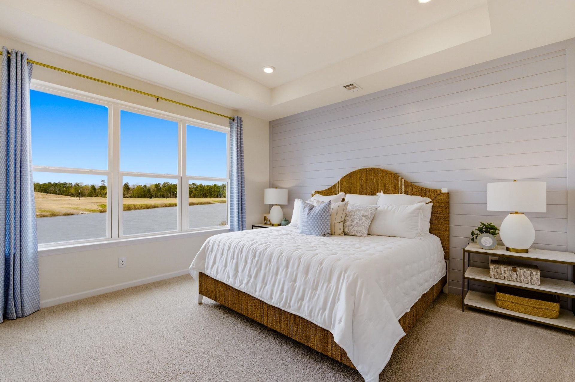 3052 Claredon St  Photo 16