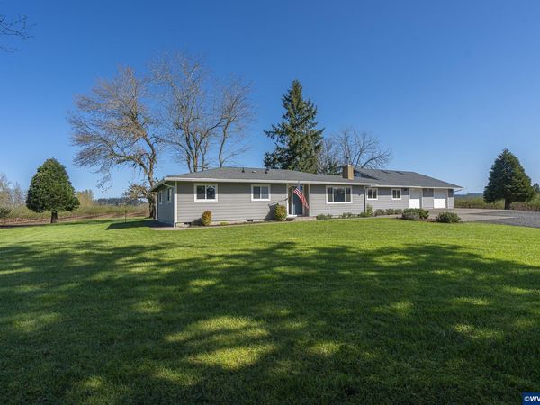 38565 Robinson Dr, Scio, OR 97374