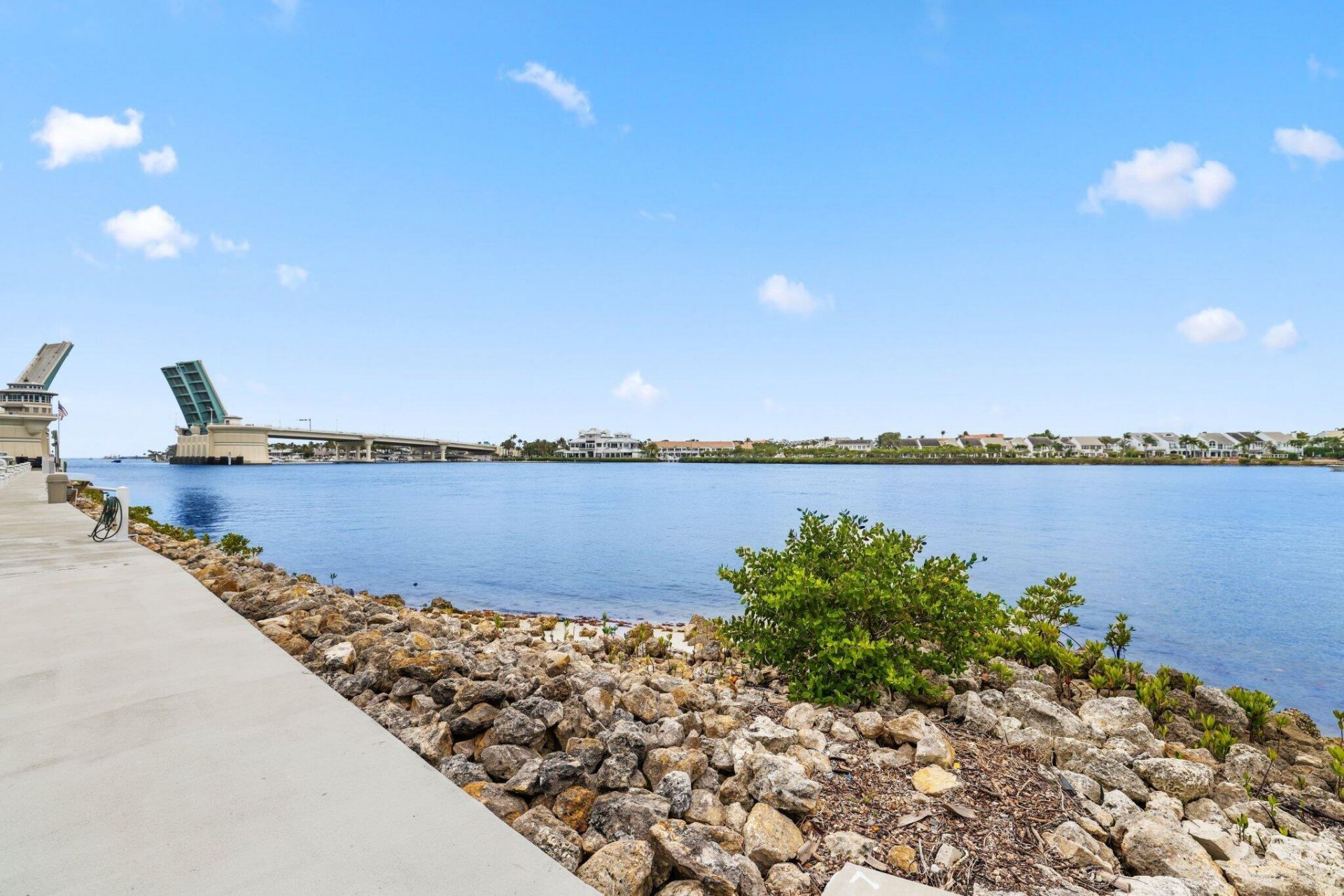 1648 Jupiter Cove Drive, Unit 315, Jupiter, FL 33469 Photo