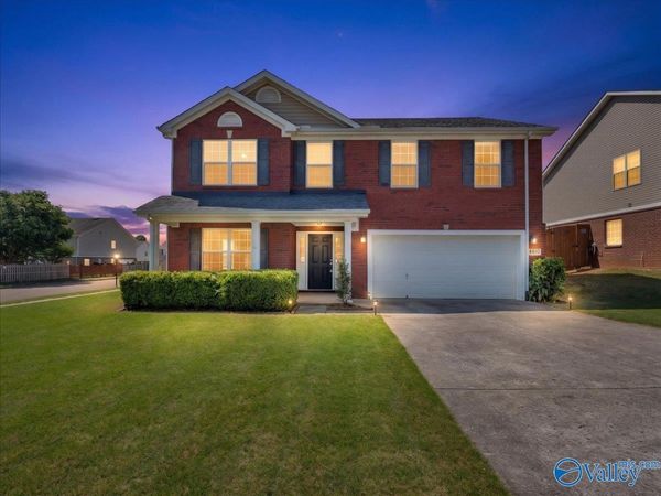 4810 Creston Court SE, Owens Cross Roads, AL 35763