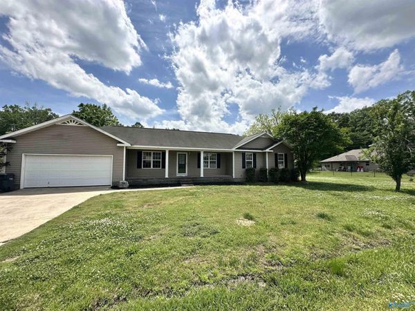 905 Vine Street, Glencoe, AL 35905