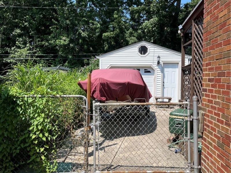 14730 Orchard Park Avenue, Cleveland, OH 44111 Photo 30