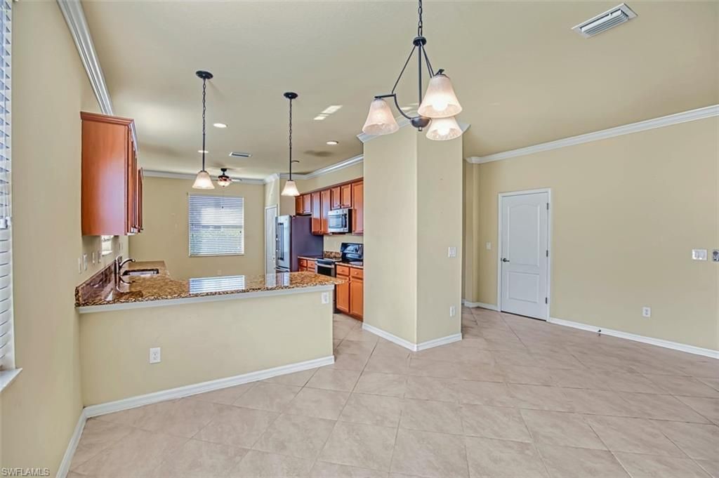 3576 Dandolo Cir, Cape Coral, FL 33909 Photo
