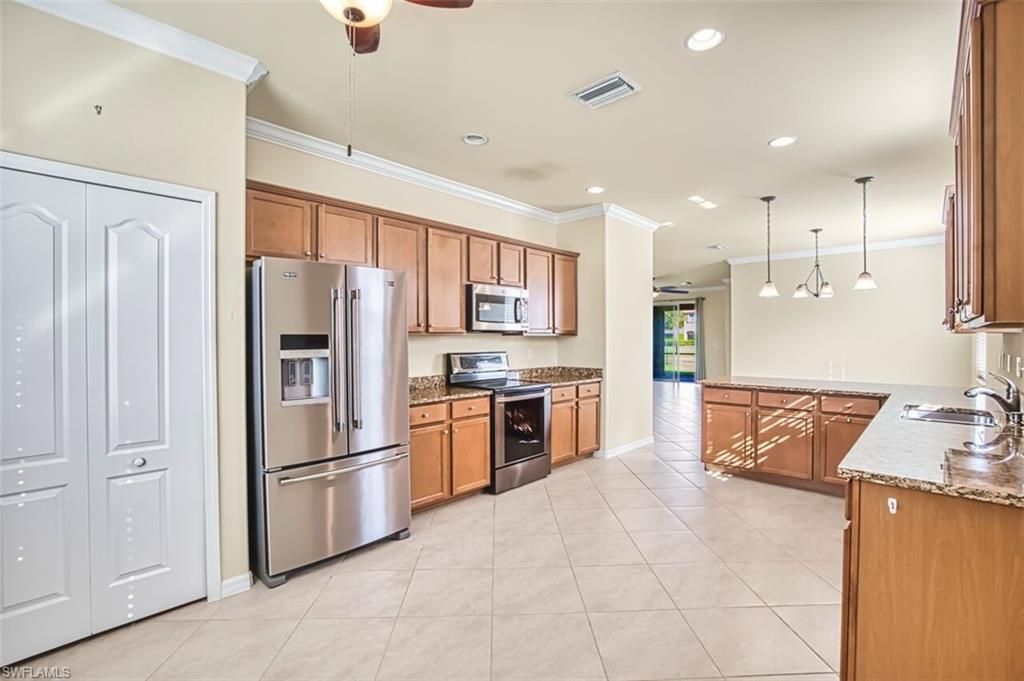 3576 Dandolo Cir, Cape Coral, FL 33909 Photo