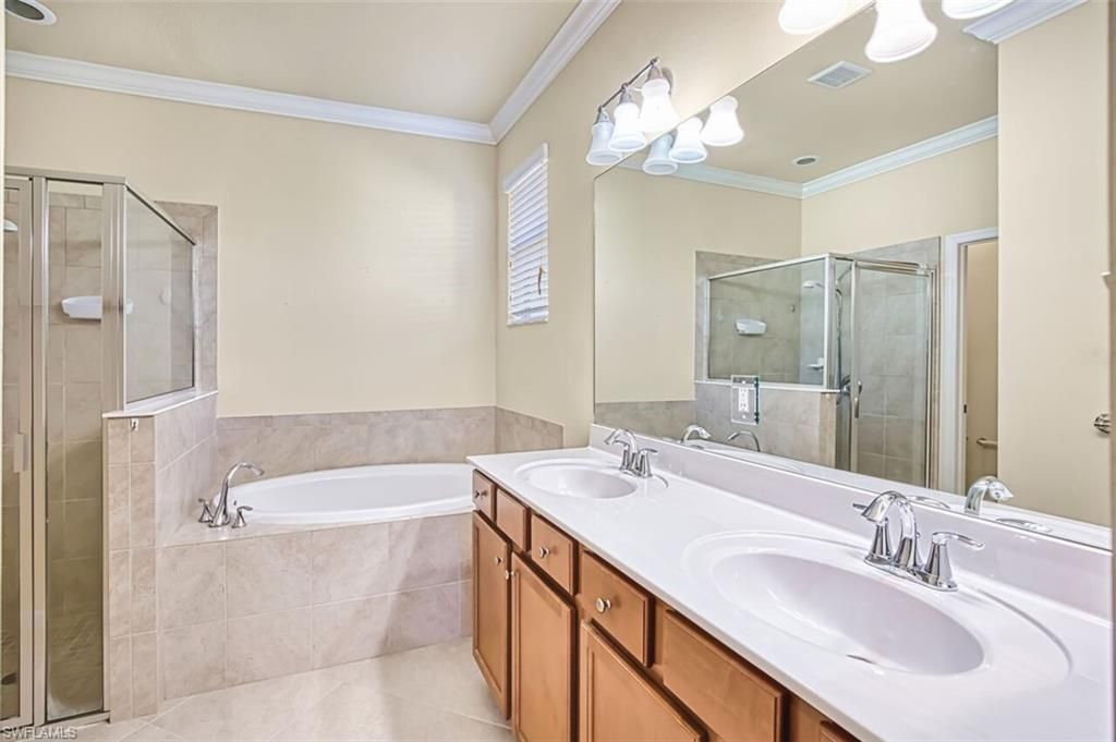 3576 Dandolo Cir, Cape Coral, FL 33909 Photo