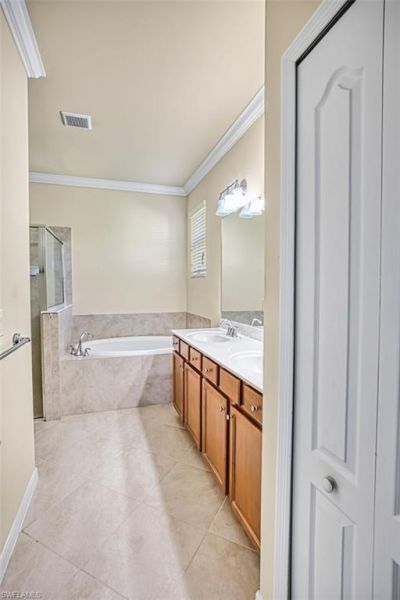 3576 Dandolo Cir, Cape Coral, FL 33909 Photo