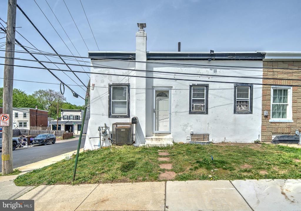 803 THOMAS STREET, NORRISTOWN, PA 19401