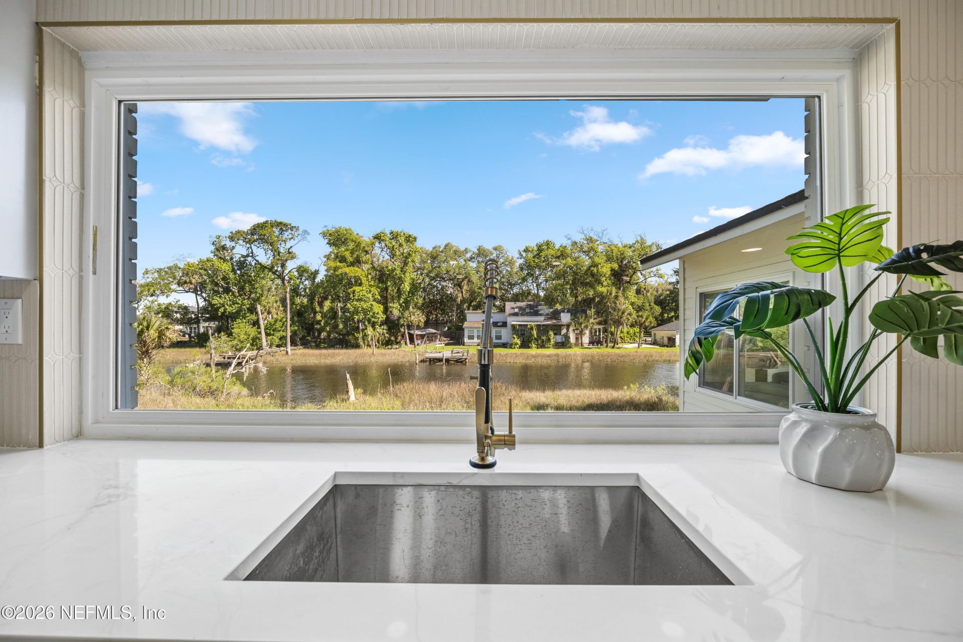 1811 Twelve Oaks Lane N, Neptune Beach, FL 32266 Photo