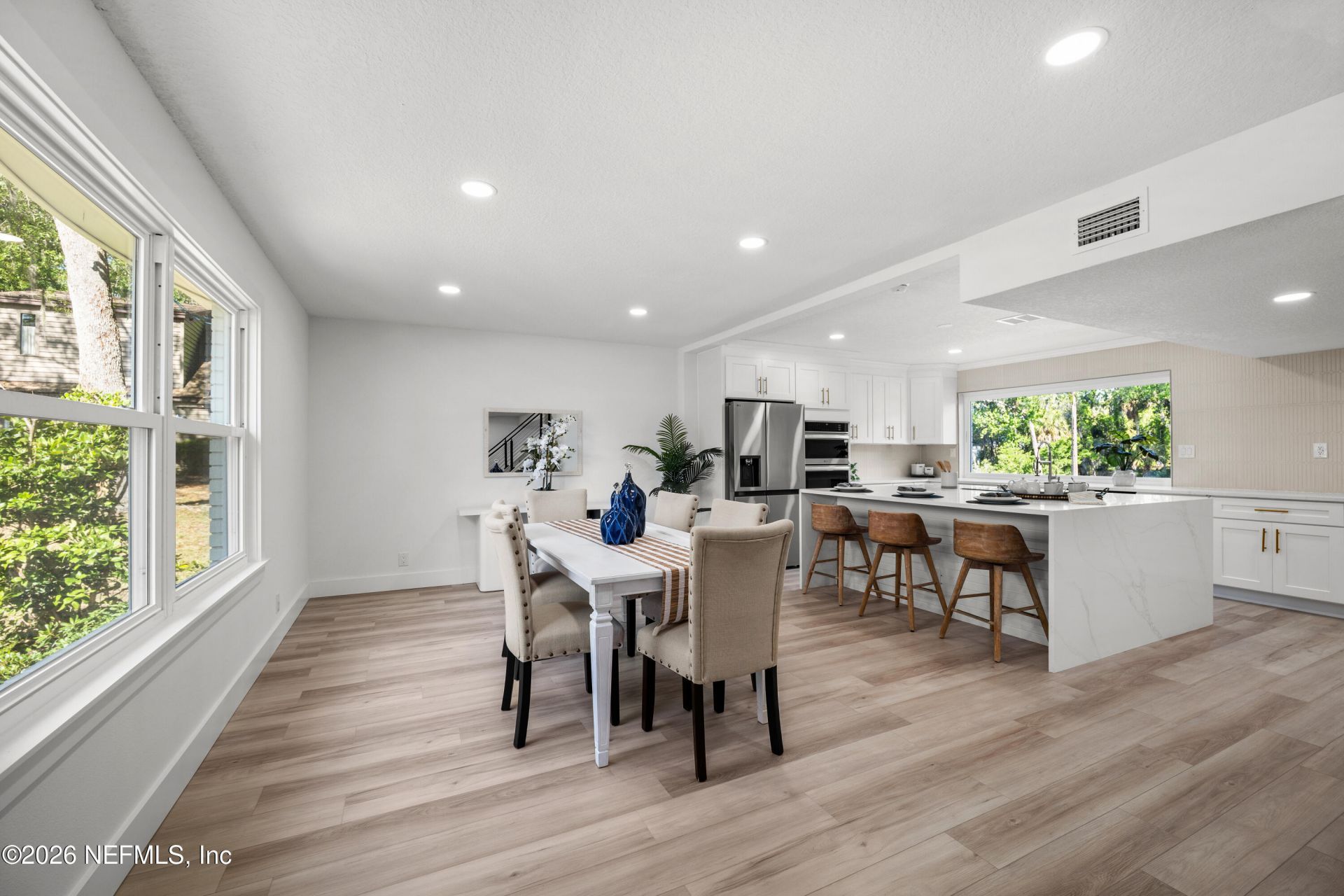 1811 Twelve Oaks Lane N, Neptune Beach, FL 32266 Photo