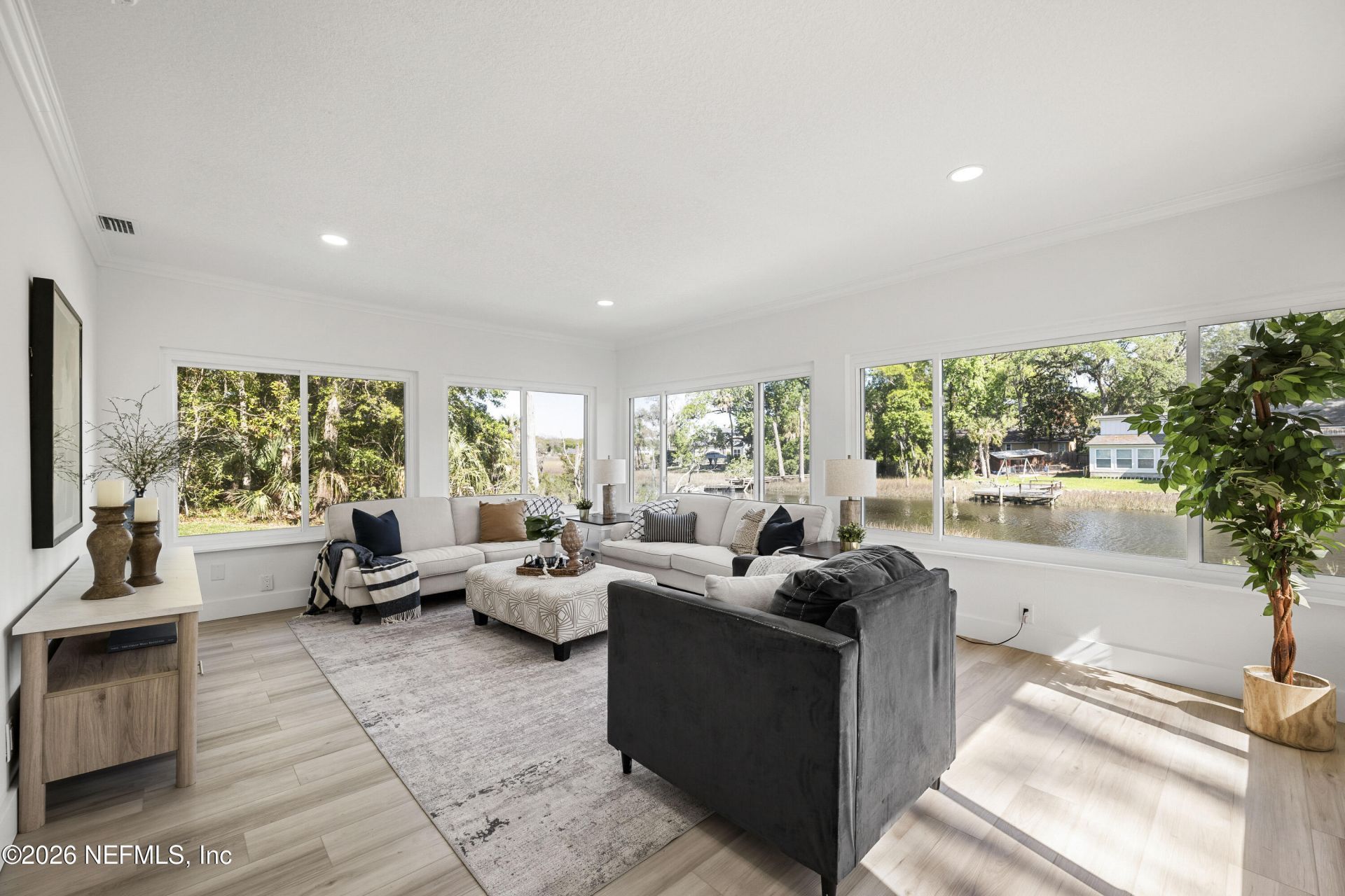 1811 Twelve Oaks Lane N, Neptune Beach, FL 32266 Photo