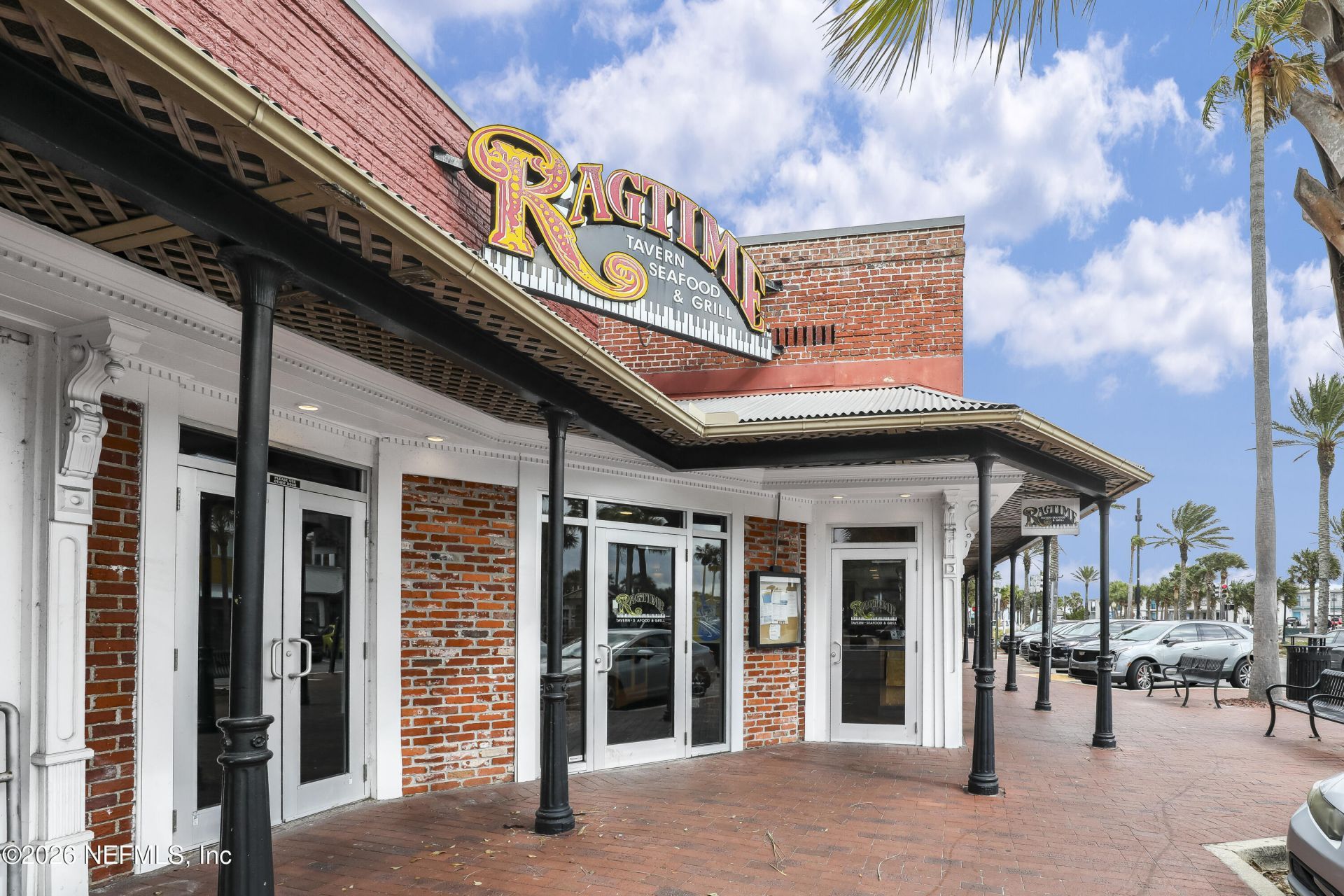 1811 Twelve Oaks Lane N, Neptune Beach, FL 32266 Photo