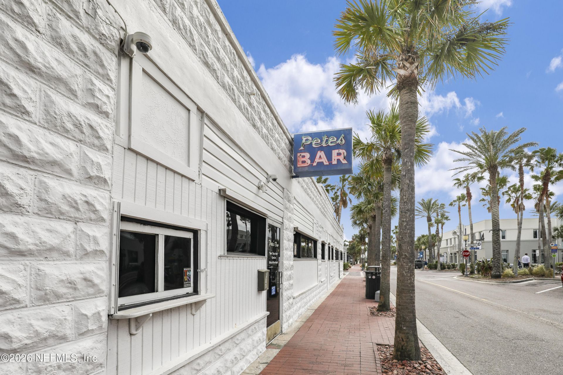 1811 Twelve Oaks Lane N, Neptune Beach, FL 32266 Photo