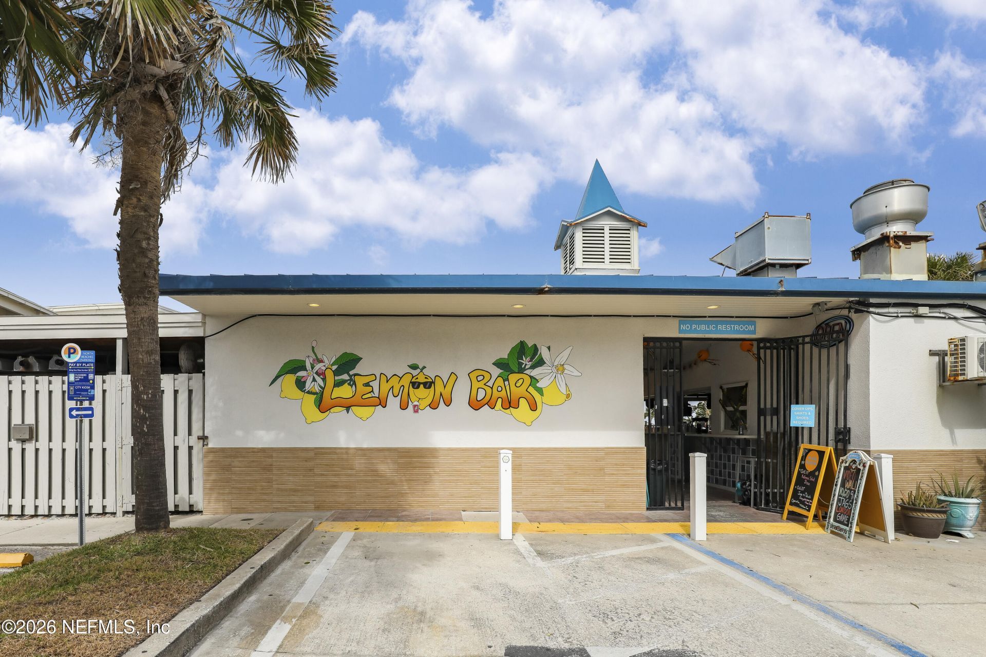 1811 Twelve Oaks Lane N, Neptune Beach, FL 32266 Photo