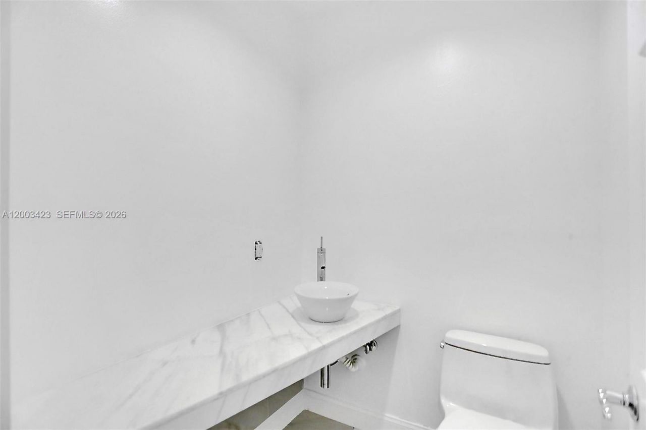 21032 NE 32nd Ave , Unit 21032, Aventura, FL 33180 Photo