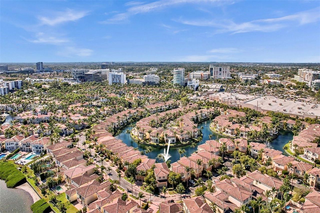 21032 NE 32nd Ave , Unit 21032, Aventura, FL 33180 Photo