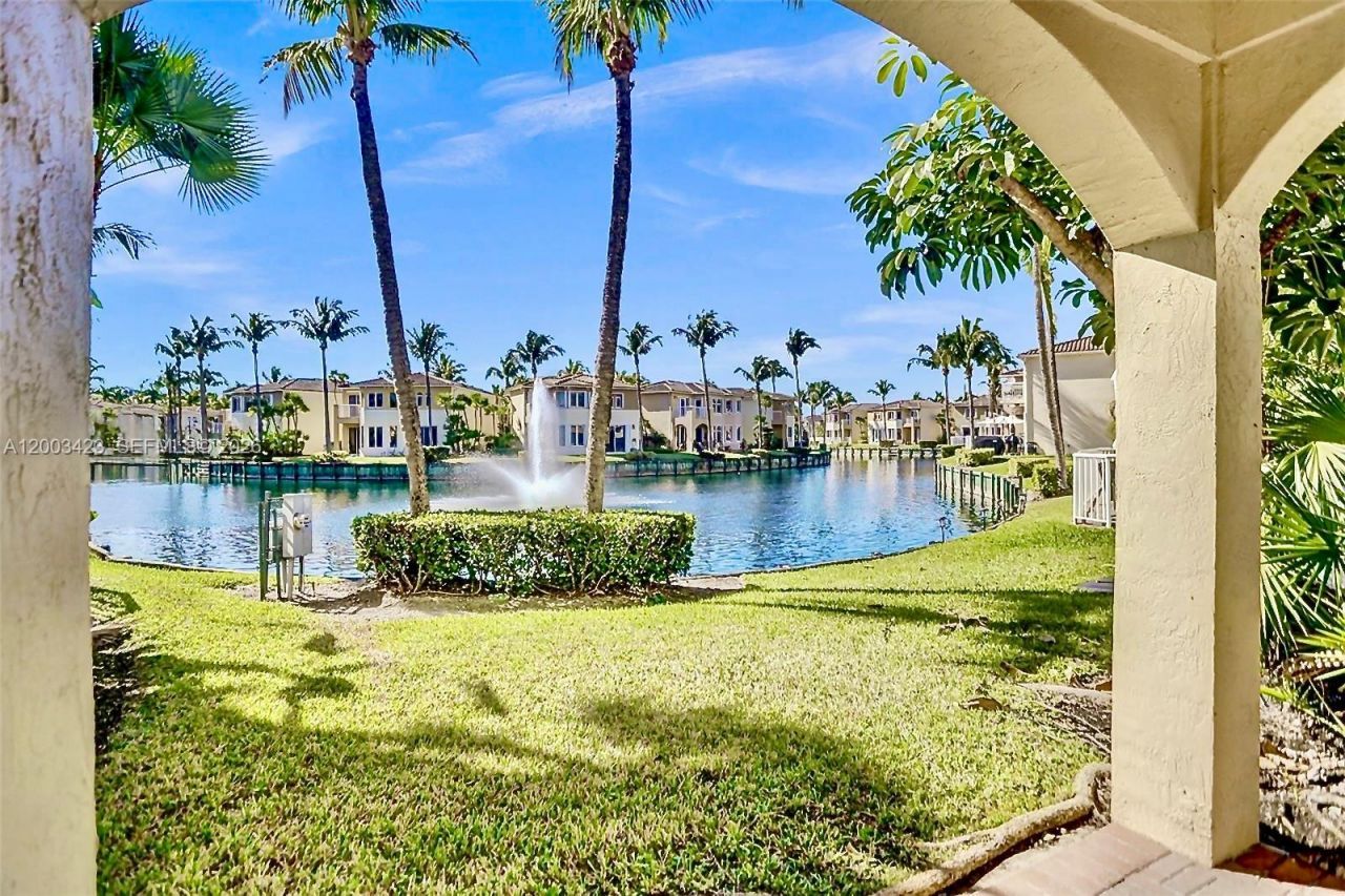 21032 NE 32nd Ave , Unit 21032, Aventura, FL 33180 Photo