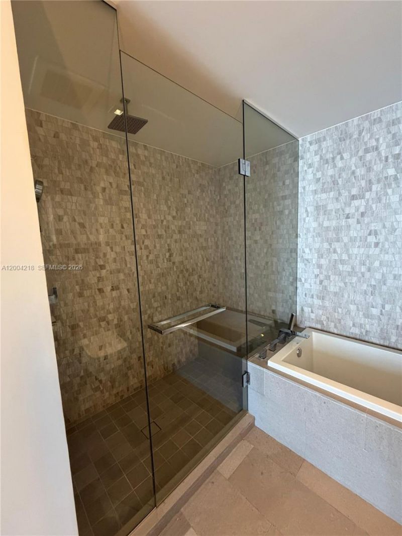 68 SE 6th St , Unit 2506, Miami, FL 33131 Photo