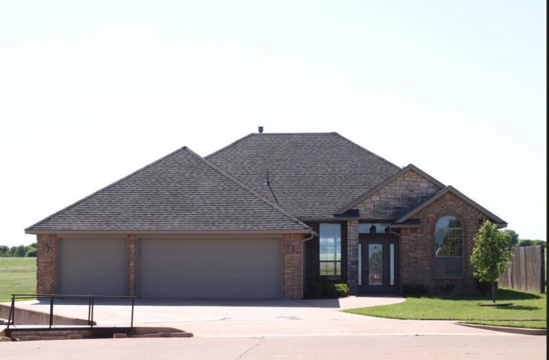 1607 SW 70th St, Lawton, OK 73505 Main Photo