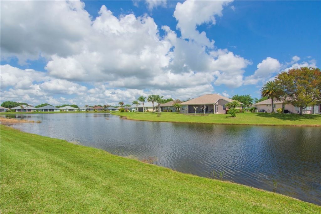 5370 E 1st Square Sw, Vero Beach, FL 32968 Photo