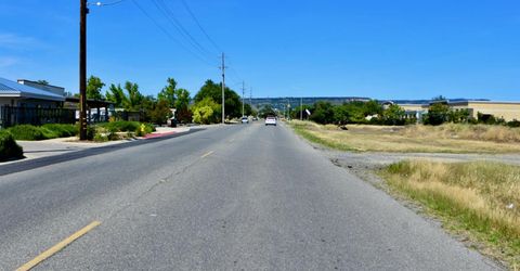 2691 Feather River Blvd, Oroville, CA 95965 Photo
