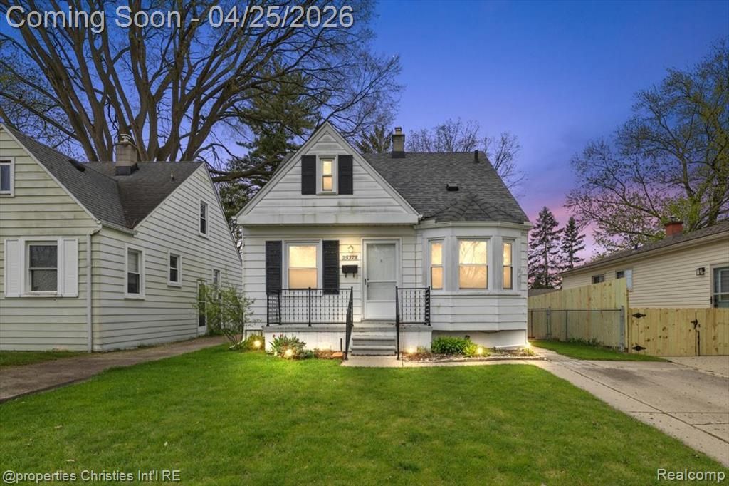 25373 Ivanhoe, Redford Township, MI 48239 Main Photo
