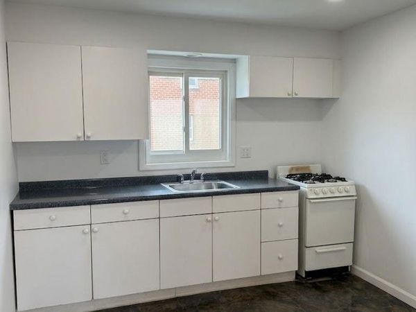 629 Wellwood Avenue , Unit B6, Lindenhurst, NY 11757