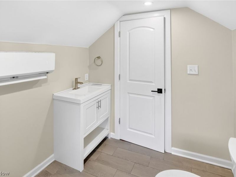 3205 Mapledale Avenue, Cleveland, OH 44109 Photo 38