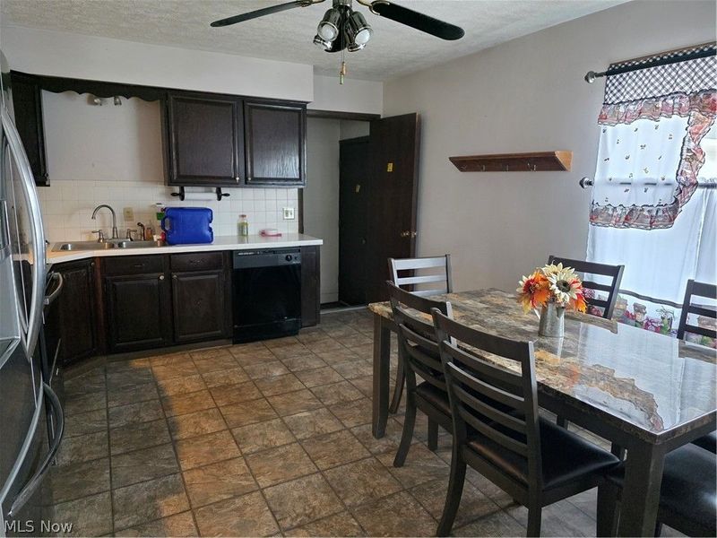 1358 Andrew Avenue , Salem, OH 44460 Photo 2