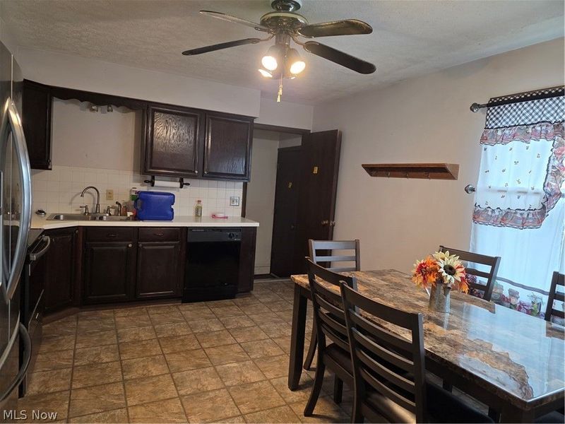 1358 Andrew Avenue , Salem, OH 44460 Photo 3