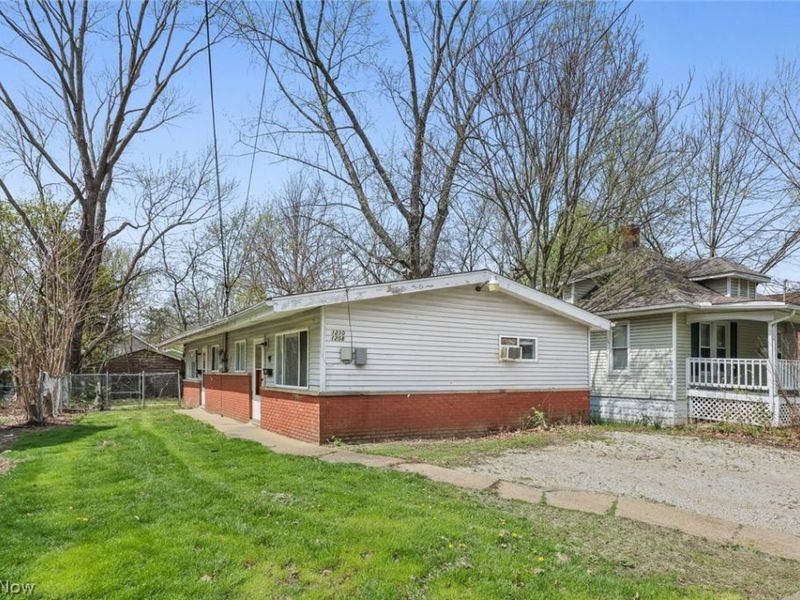 1208-1210 Bellows Street, Akron, OH 44301 Photo 1