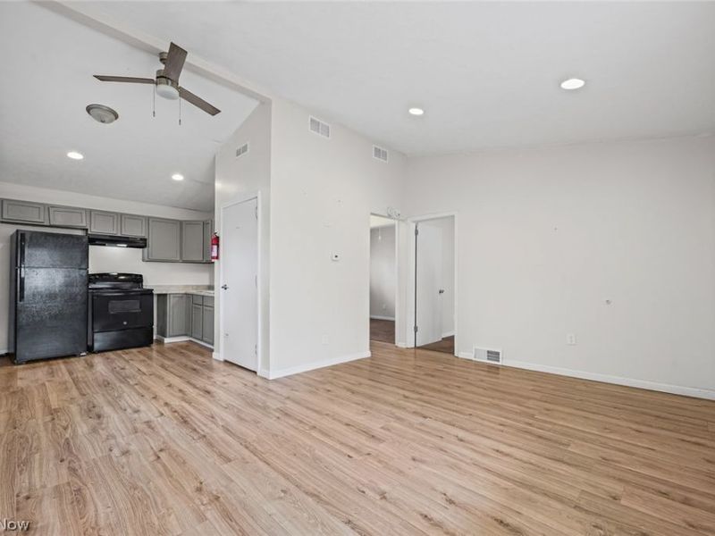 1208-1210 Bellows Street, Akron, OH 44301 Photo 3