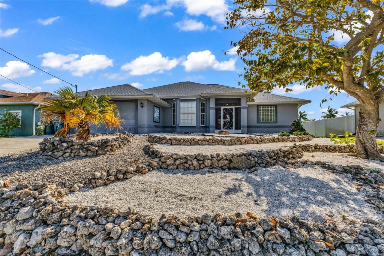 9582 Arsipe Circle , Port Charlotte, FL 33981 Photo