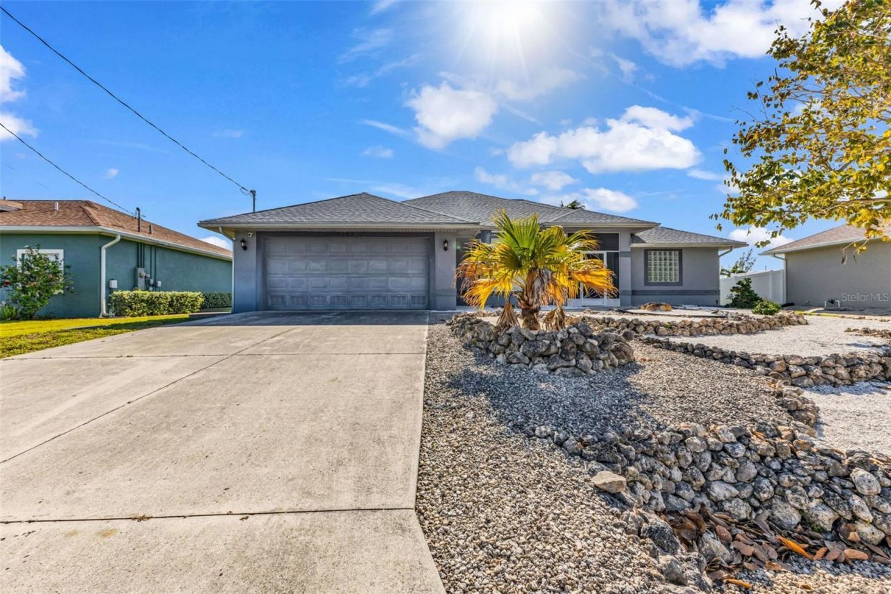 9582 Arsipe Circle , Port Charlotte, FL 33981 Photo