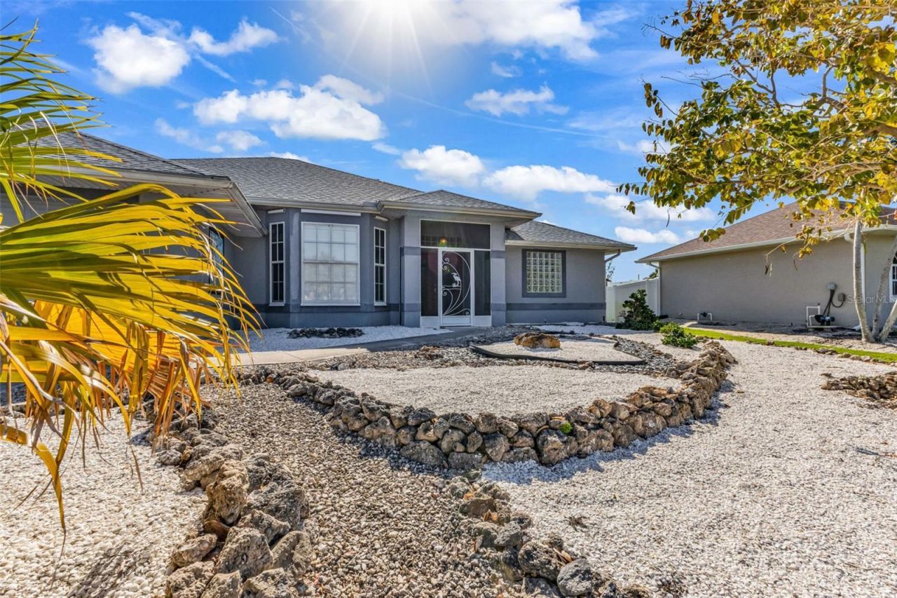 9582 Arsipe Circle , Port Charlotte, FL 33981 Photo