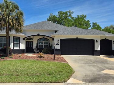 8715 SE 176TH LOWNDES PLACE , THE VILLAGES, FL 32162