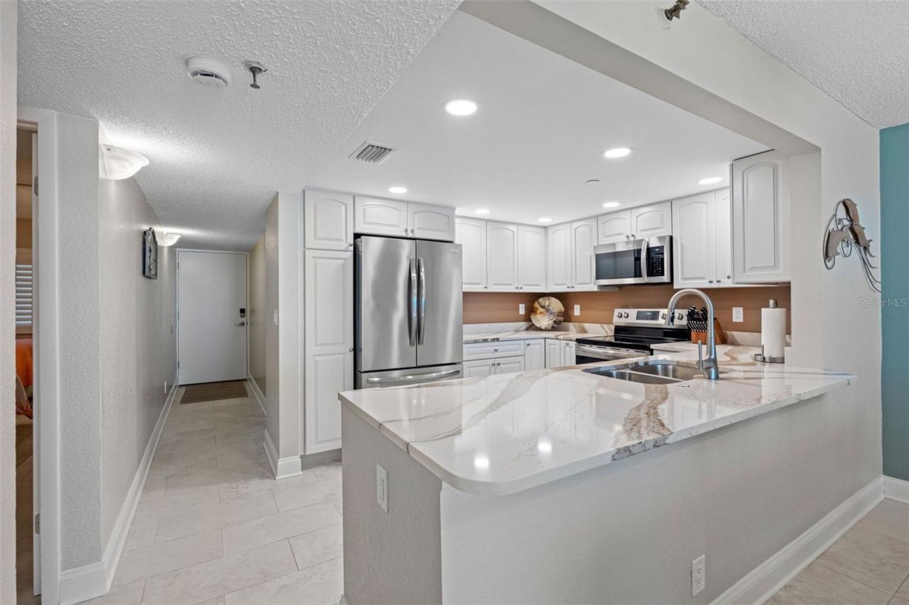 20002 Gulf Boulevard, Unit 2203, Indian Shores, FL 33785 Photo