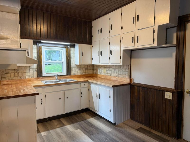 7071 Columbus Road, Mount Liberty, OH 43048 Photo 5