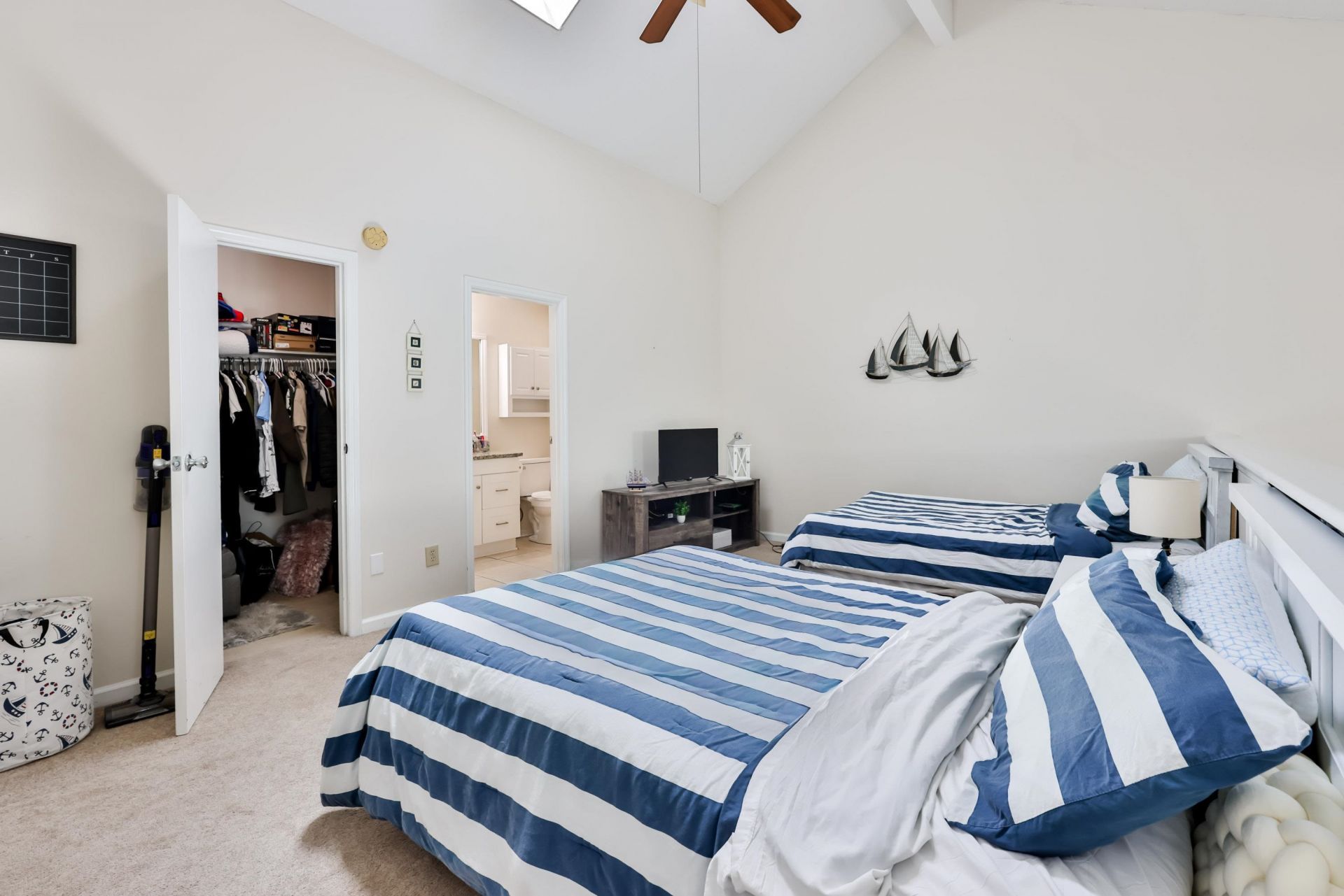 1880 Auburn Ln.  Photo 16