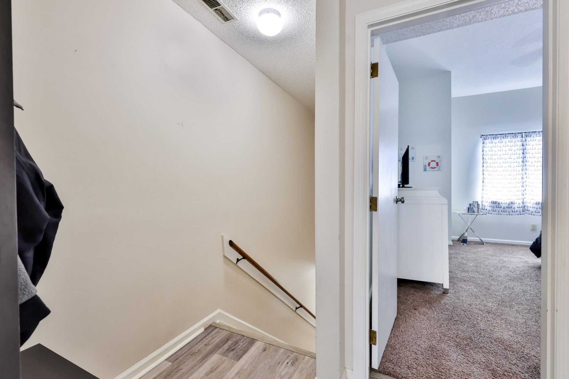 1880 Auburn Ln.  Photo 19