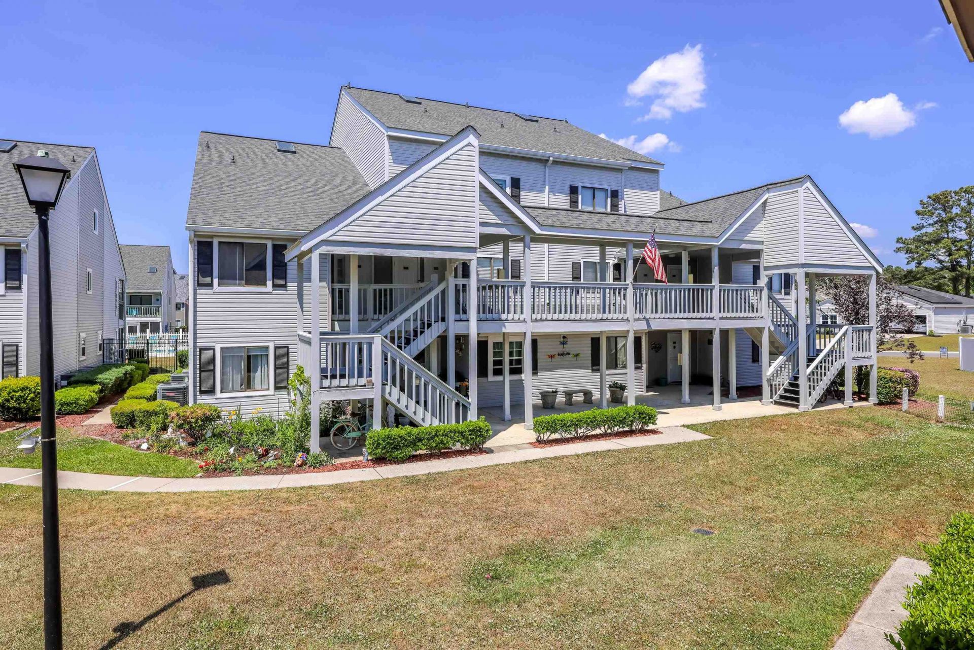 1880 Auburn Ln.  Photo 32