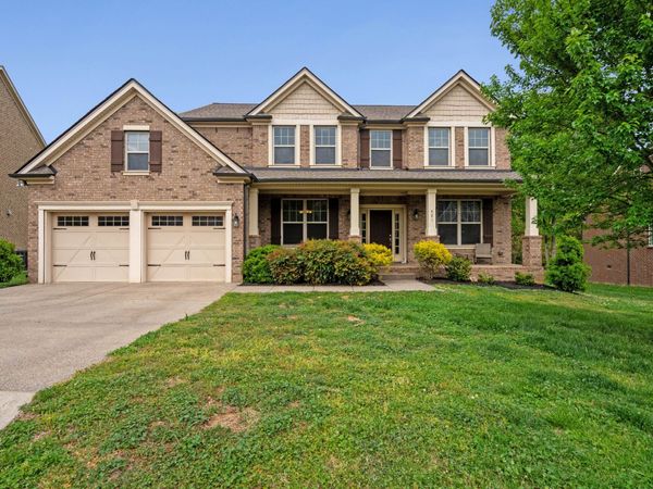 421 Valley Spring Dr, Mount Juliet, TN 37122