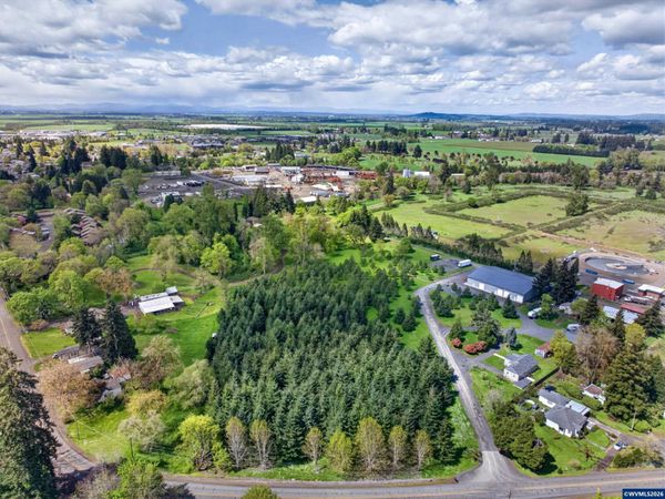 37516 Beaton Ln, Lebanon, OR 97355