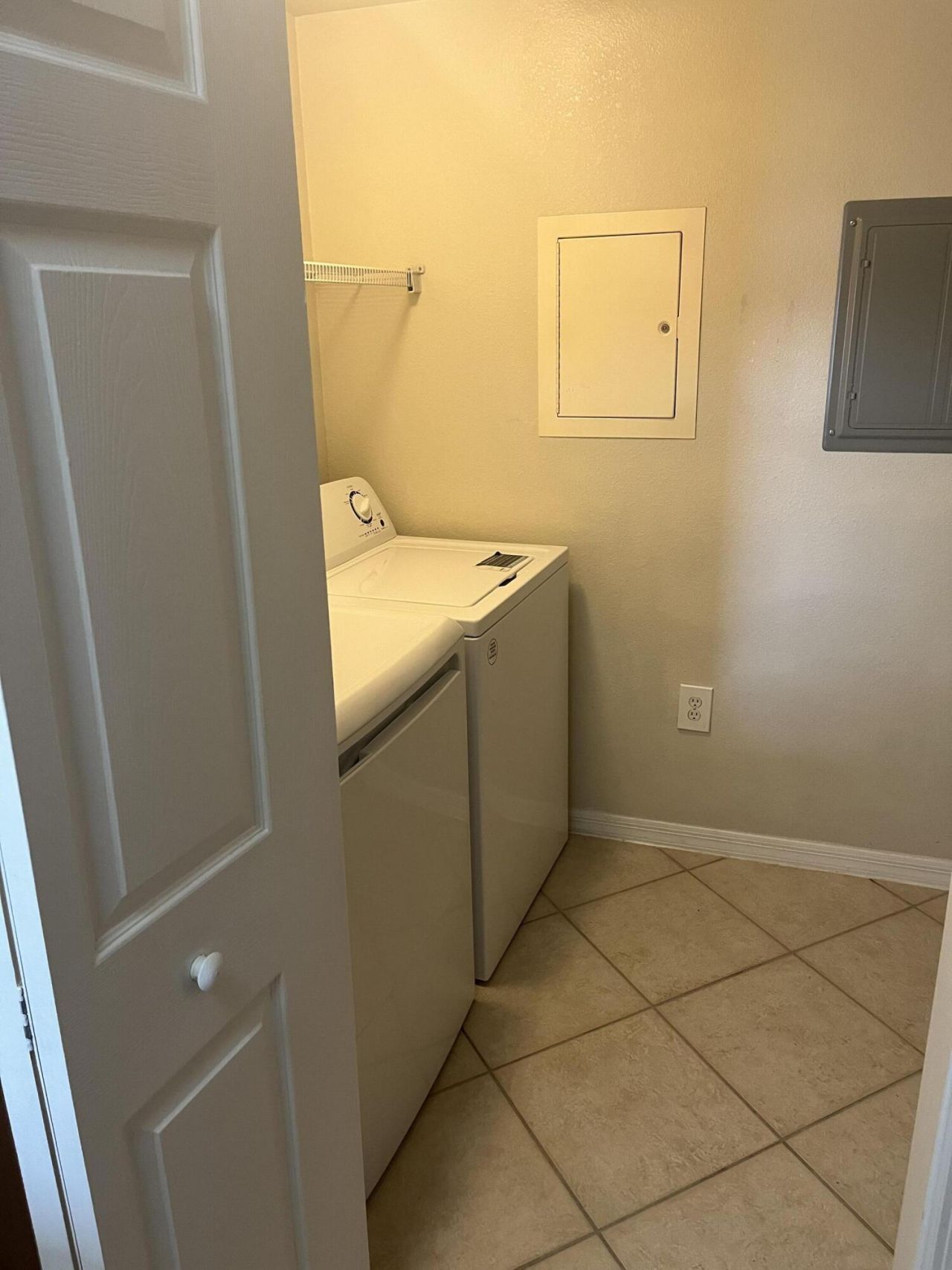 6533 Emerald Dunes Drive, Unit 301, West Palm Beach, FL 33411 Photo