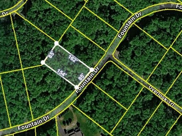 Fountain Drive , Newfoundland, PA 18445