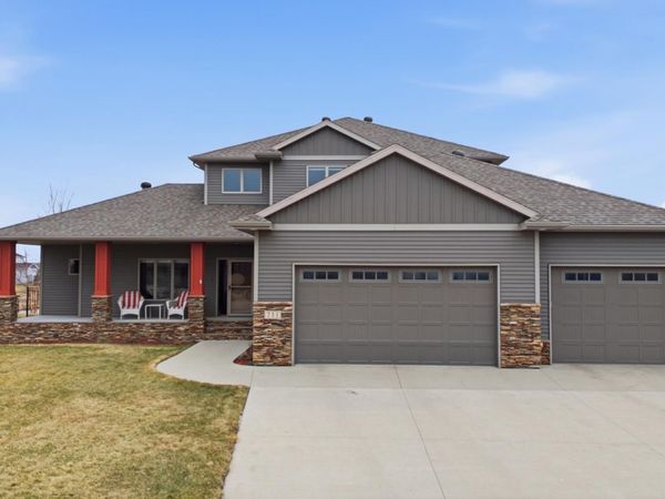 711 47th Avenue W, West Fargo, ND 58078