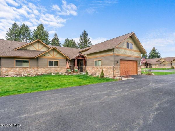 74 Bellflower Ct, Blanchard, ID 83804