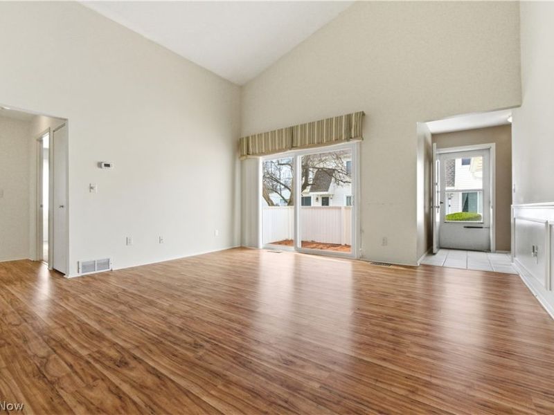 5514 Wrens Lane, Willoughby, OH 44094 Photo 2