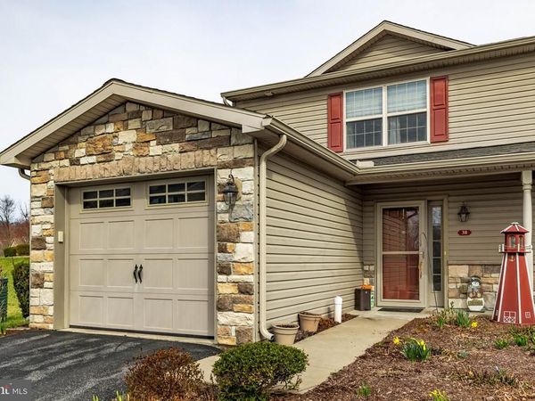 38 N OAKWOOD LANE , SELINSGROVE, PA 17870