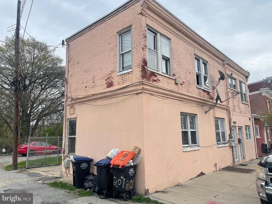 207 Highland Avenue, Chester, PA 19013 Main Photo
