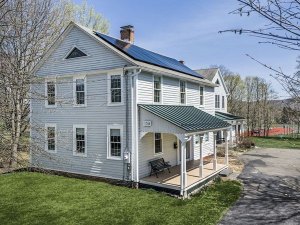 158 Park St, Easthampton, MA 01027